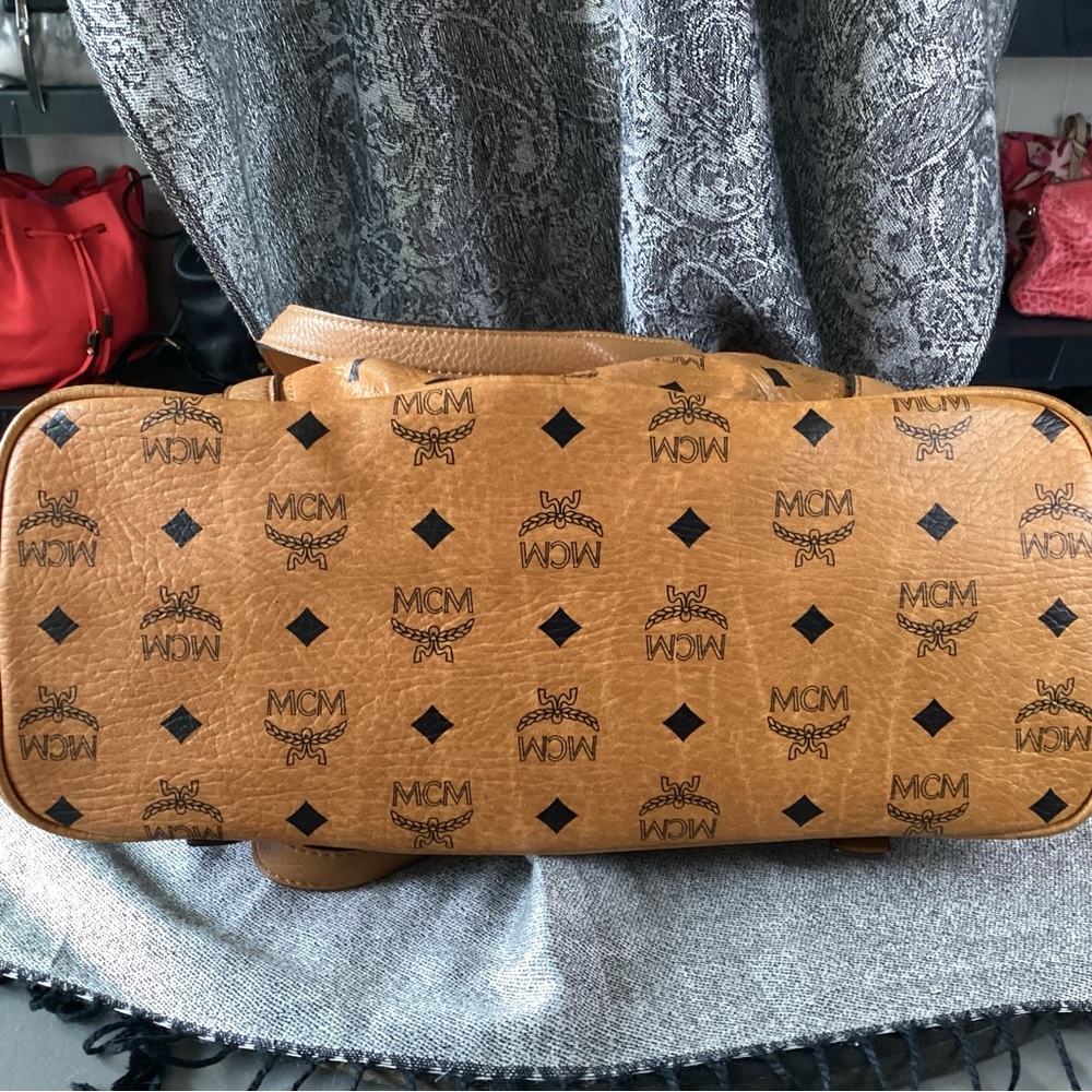 MCM Visetos Shoulder Bag in Cognac EUC - Picture 7 of 14